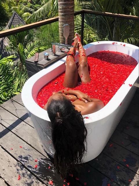 Kontaktanzeige Sharon - Laufhaus Pleasure Times  | Exotinnen | Latinas | Black Girls